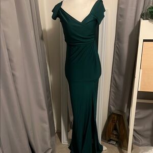 Elegant Green Evening Gown